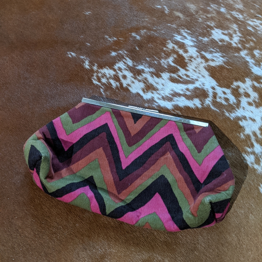 💗💗💗 Sew Sarah Chevron Clutch